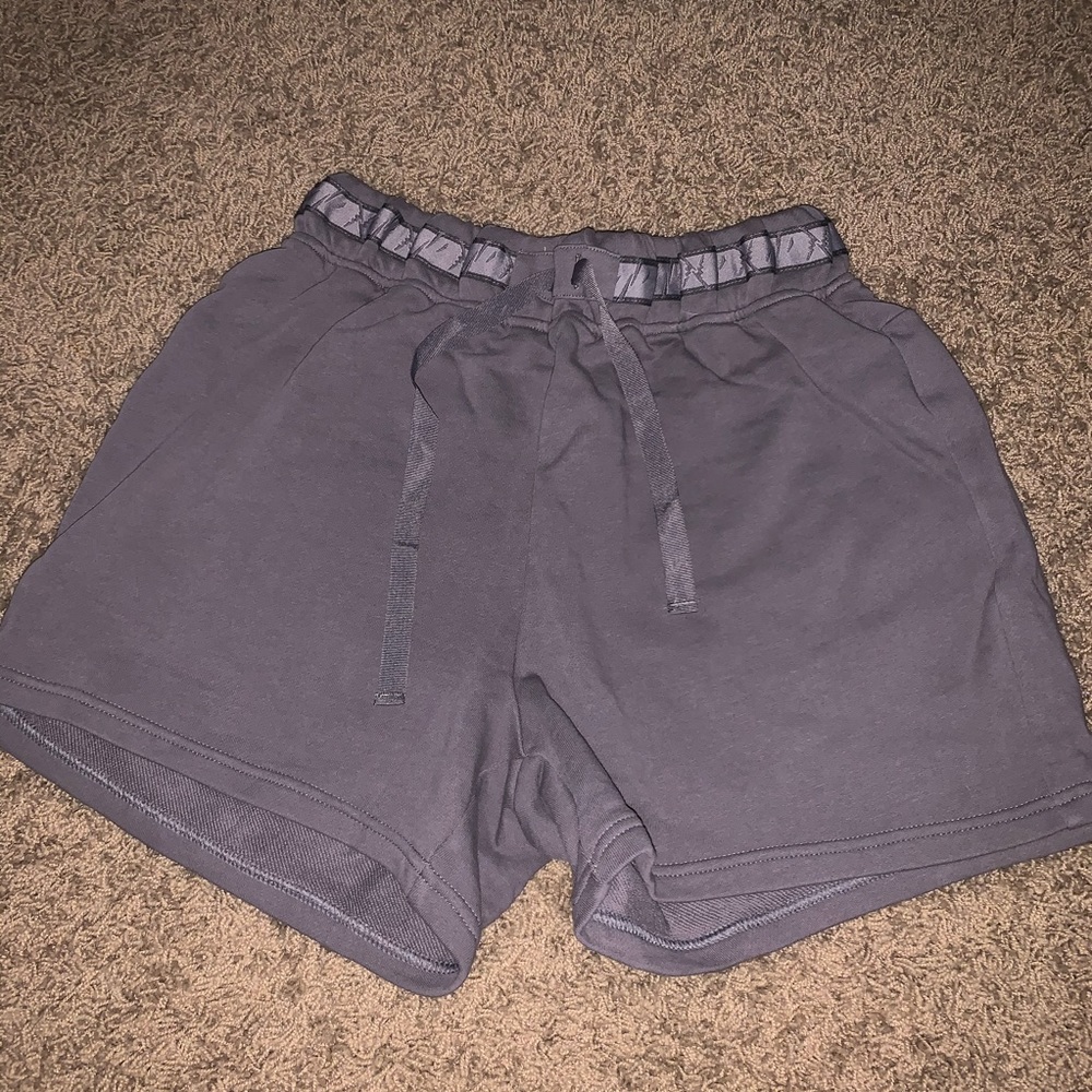 NWT GYMSHARK 24/7 SHORTS